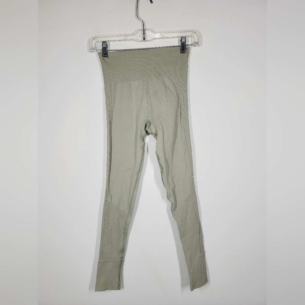 HALFDAYS Sage Green Textured Leggings, Size XS